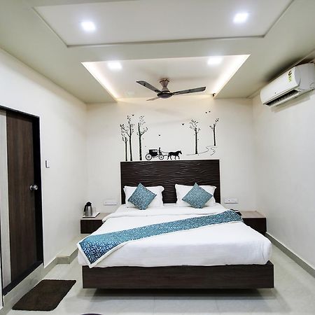 Daksh Hotel And Restaurant Talala Luaran gambar