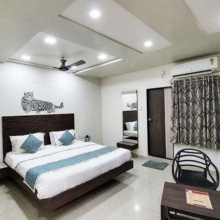 Daksh Hotel And Restaurant Talala Luaran gambar