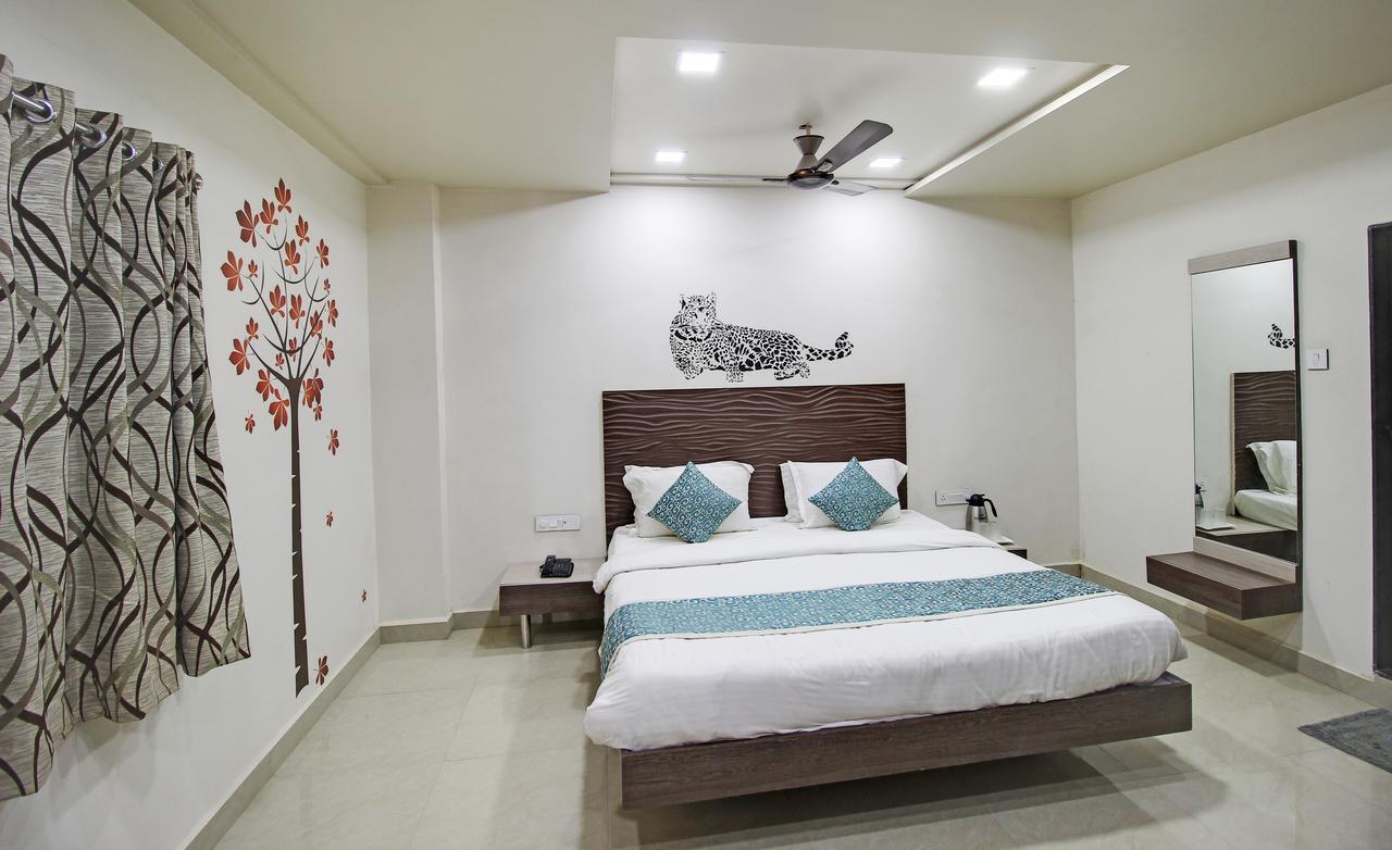 Daksh Hotel And Restaurant Talala Luaran gambar
