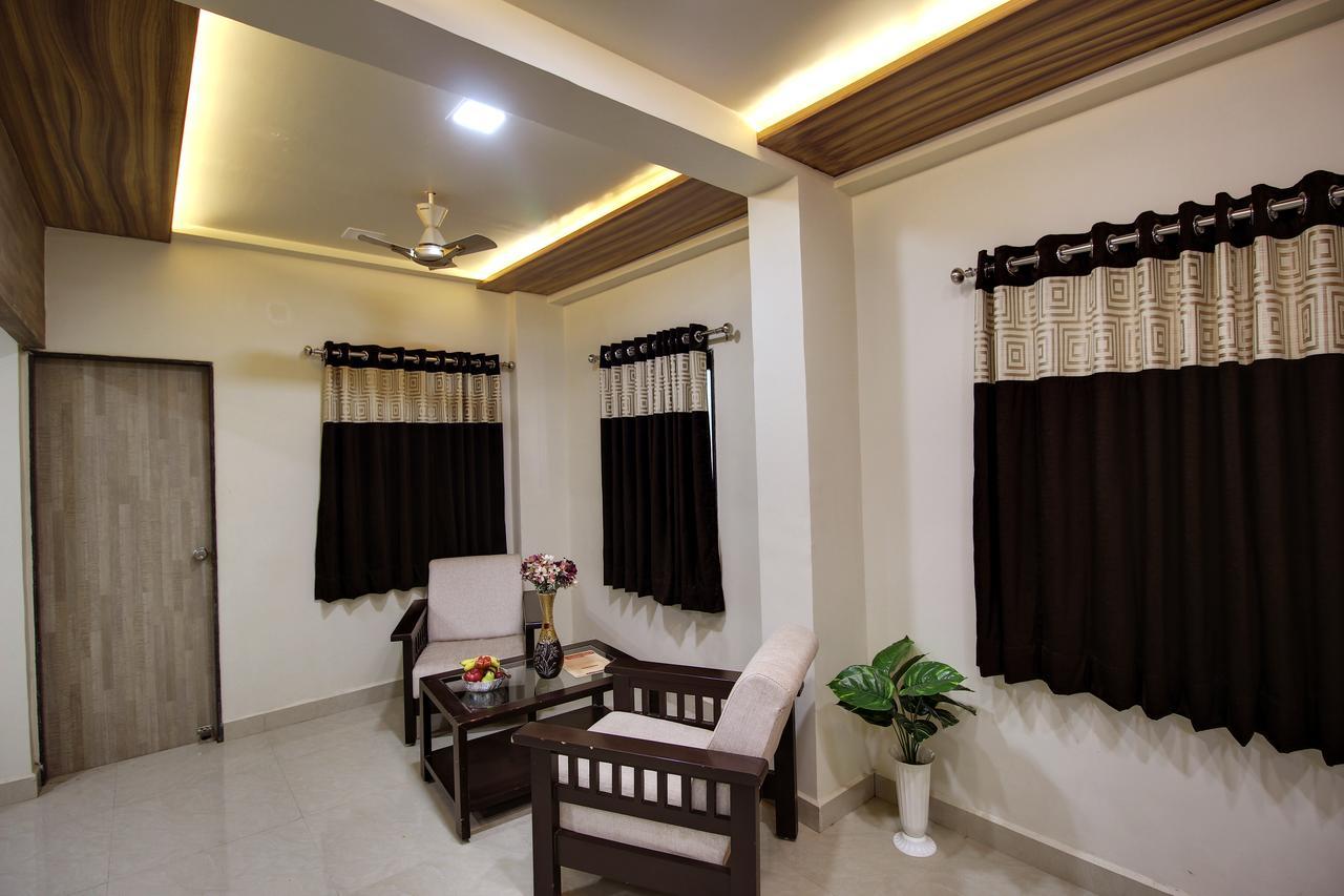 Daksh Hotel And Restaurant Talala Luaran gambar