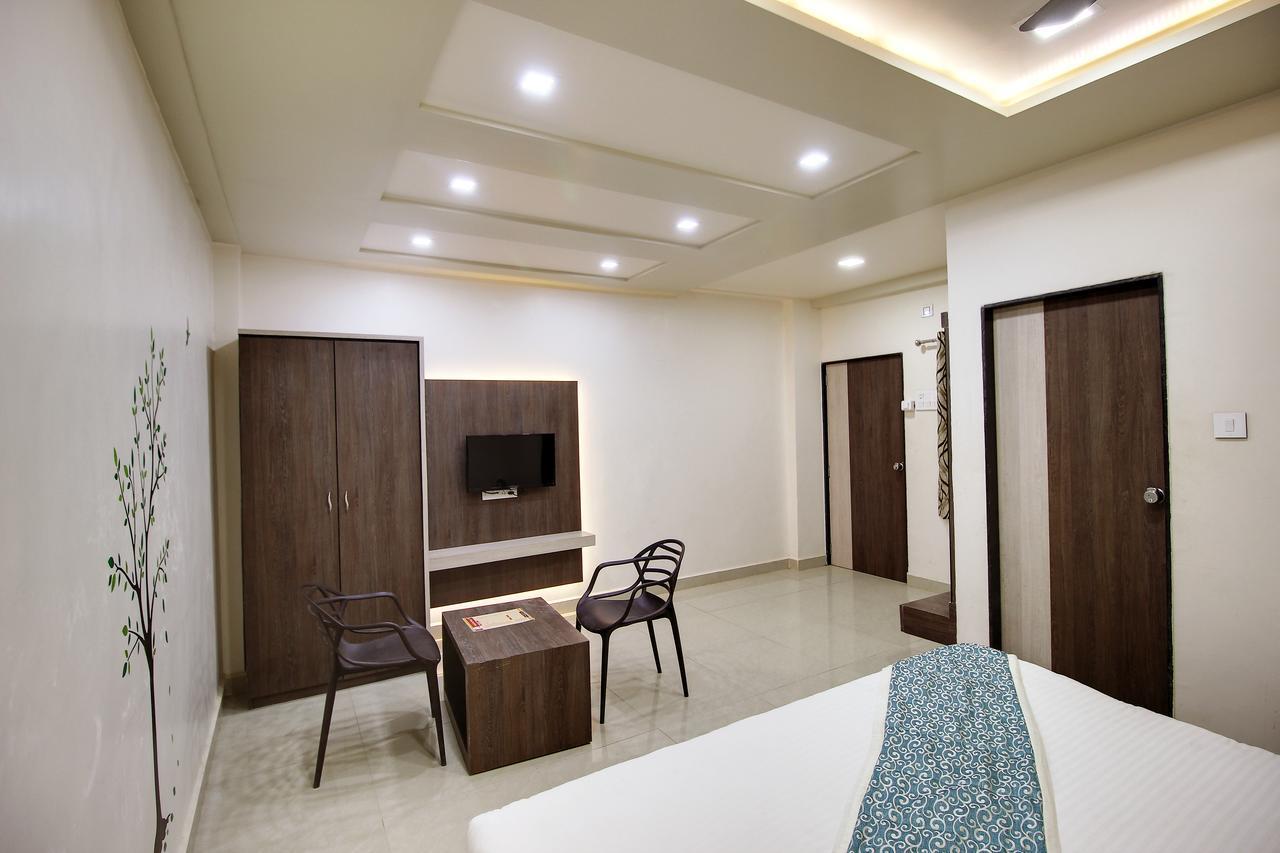 Daksh Hotel And Restaurant Talala Luaran gambar